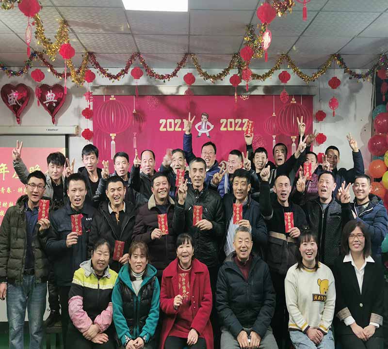北京拉彎廠年度總結(jié)大會(huì)在天津拉彎加工基地舉行！