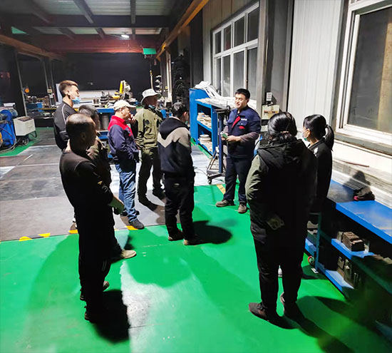 北京盛達偉業(yè)型材拉彎廠全體員工祝全國新老客戶中秋節(jié)快樂