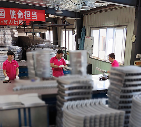 拉彎加工廠家垂范強化合規(guī)管理，盛達拉彎北京拉彎廠喜迎二十大！