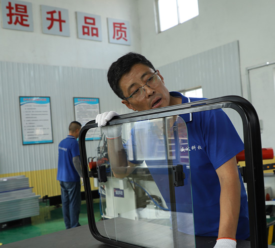 拉彎加工廠家給出鋁型材彎弧加工彎曲方法因不同設(shè)備而異
