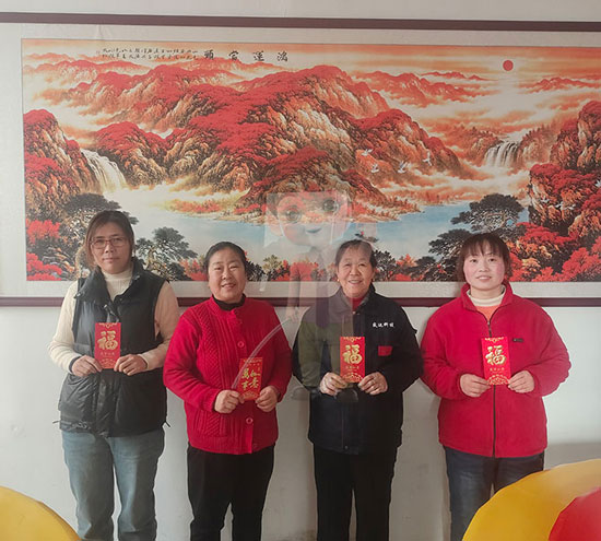 北京盛達偉業(yè)型材拉彎廠“三八”婦女節(jié)：致敬最美“她”身影