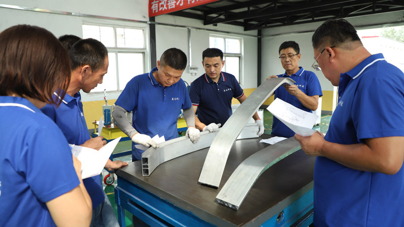 北京拉彎廠：盛達(dá)拉彎踐行工業(yè)材拉彎新質(zhì)生產(chǎn)力的多維度探索