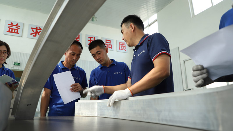 北京拉彎廠幕墻型材拉彎加工成型的常見(jiàn)問(wèn)題及解決措施